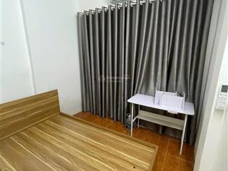 Cho thuê nhà riêng tại lạc long quân, 11 triệu, 35m2, 4 phòng ngủ 3wc ô tô đỗ sát nhà
