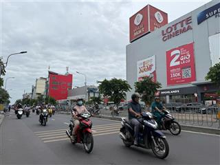 Vị trí vàng mt nguyễn văn lượng đối diện lotte  nhà 2 tầng dt 4.2x12, đct 20tr  chỉ 10.5 tỷ