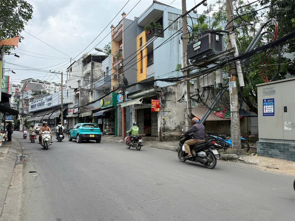 Mặt tiền đường số 8 ngay thống nhất  nhà cấp 4 dt hiếm 5x19, đct 20tr  10.5 tỷ