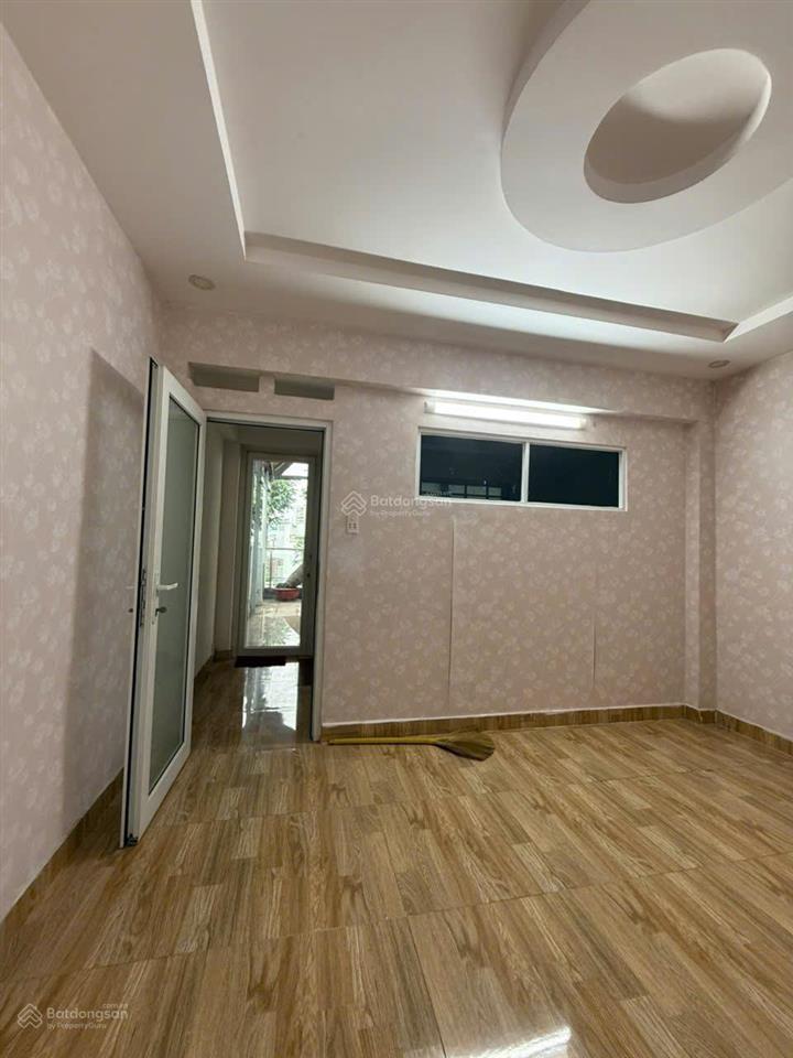 Mặt tiền lê văn thọ rất sầm uất  dt hiếm 5x20m, nhà cấp 4 đang sẵn hợp đồng thuê
