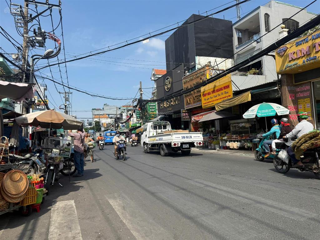 Siêu vị trí mặt tiền lê đức thọ đối diện cổng chợ an nhơn  nhà 3 tầng trên 100m2 đất  12.3 tỷ
