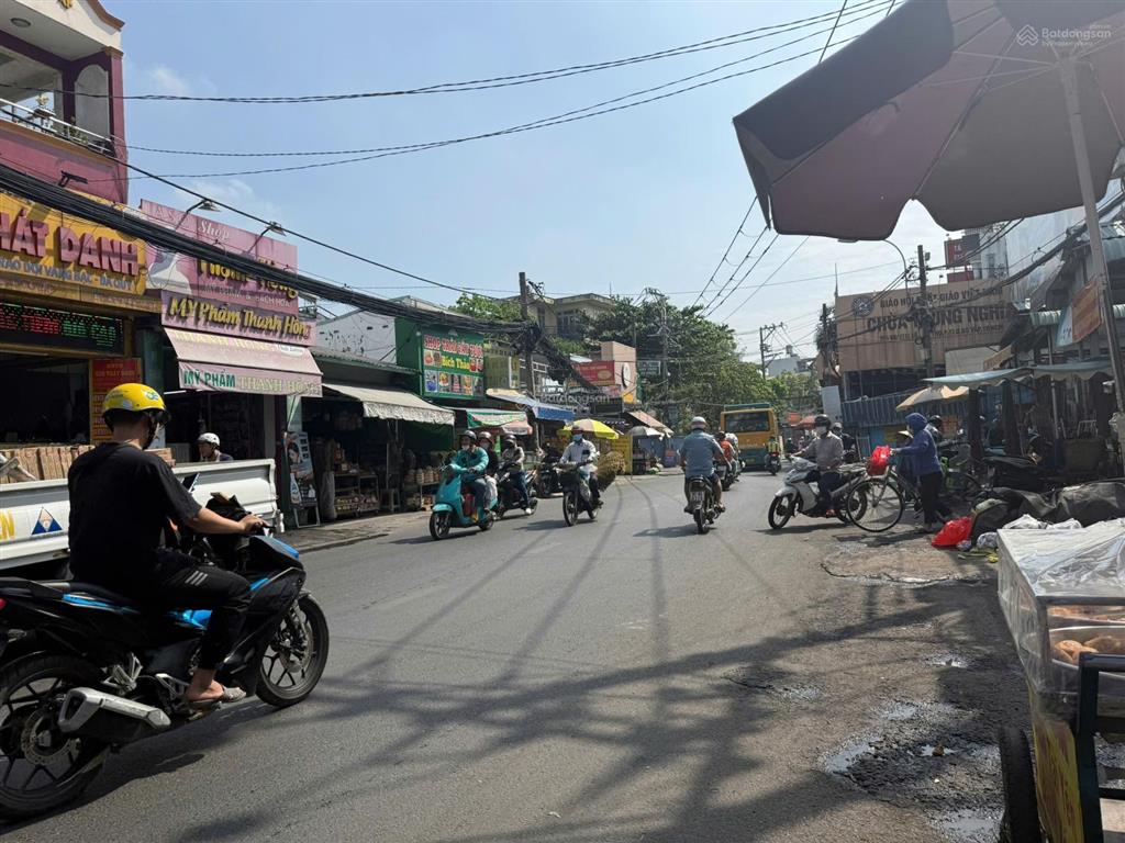 Siêu vị trí mặt tiền lê đức thọ đối diện cổng chợ an nhơn  nhà 3 tầng trên 100m2 đất  12.3 tỷ