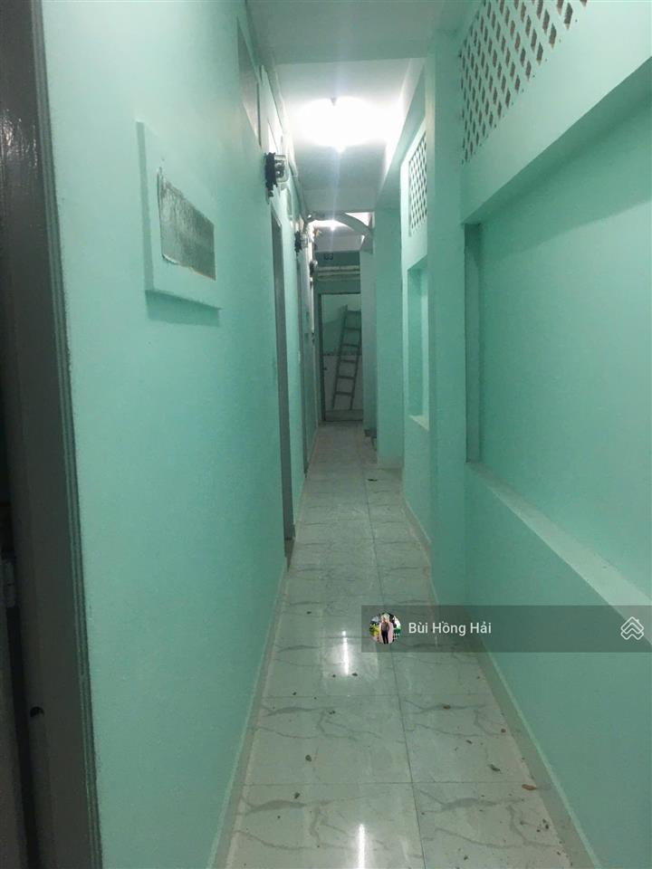 Siêu vị trí! mặt tiền nguyễn xí 2 chiều rộng 30m ngay phạm văn đồng, nhà cấp 4 dt 4.2x12, đct 35tr