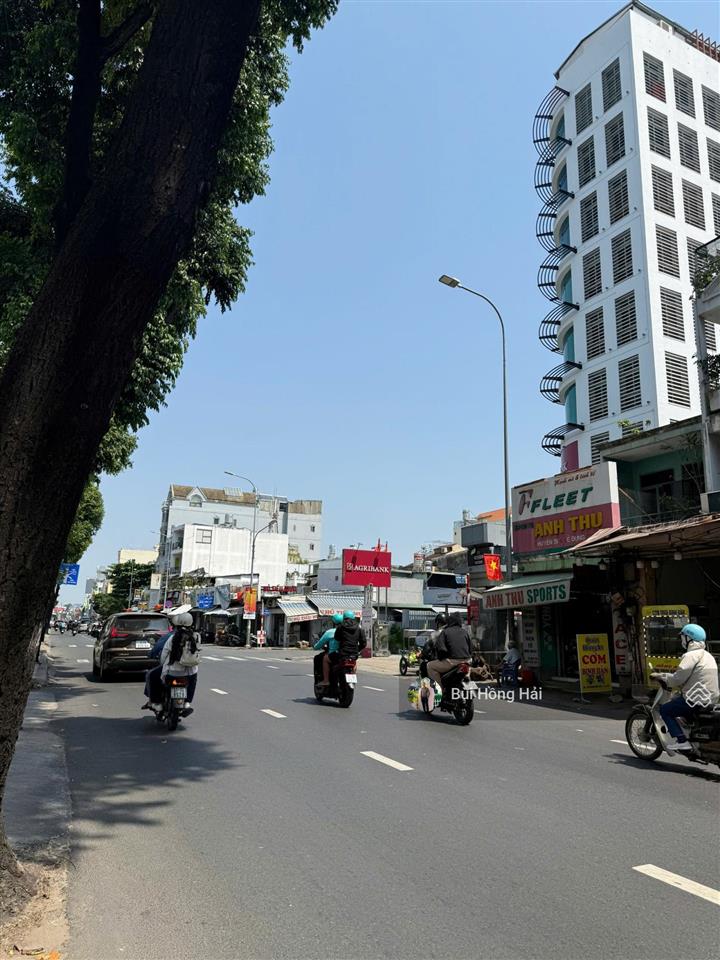 Nhà mặt tiền ngay chợ gò vấp, đại học công nghiệp, 3 tầng dt rộng 4.5x25, 13.9 tỷ