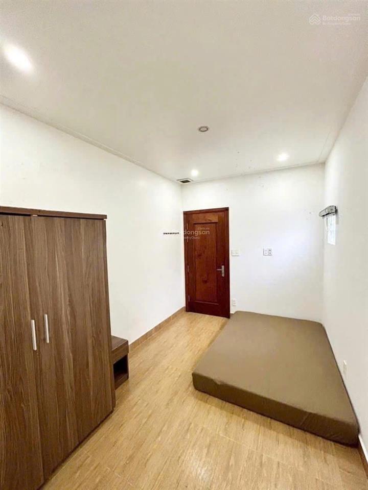Chdv 4 tầng dt 80m2  đang cho thuê khoán 52tr/tháng  mặt tiền hồ văn huê, p9, phú nhuận