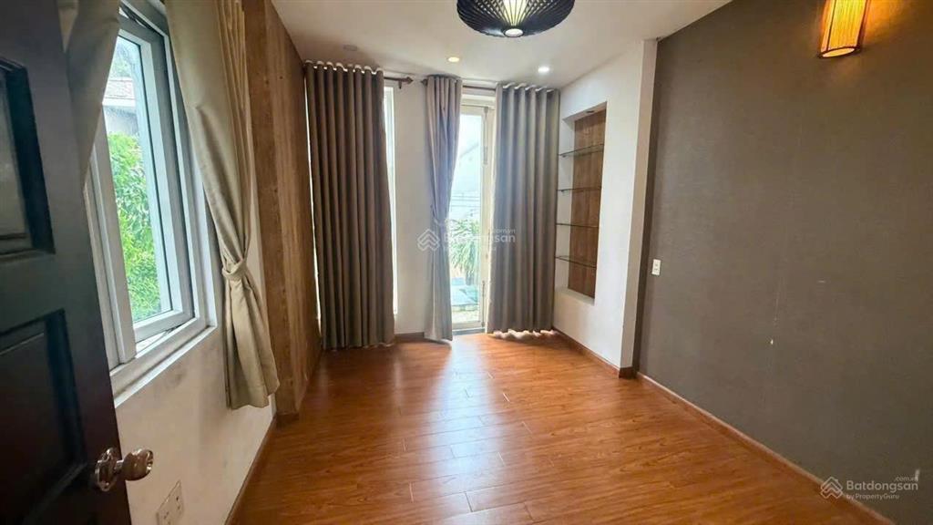 Nhà 5 tầng dt 4x17 đang cho thuê 25tr, căn góc mặt tiền đường số 1 rất sầm uất, 9 tỷ 8