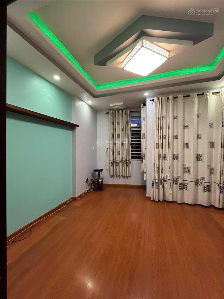Đối diện lotte, mặt tiền nguyễn văn lượng khúc sung nhất, nhà 4 tầng dt 4.2x11, đct 25tr, 10.5 tỷ