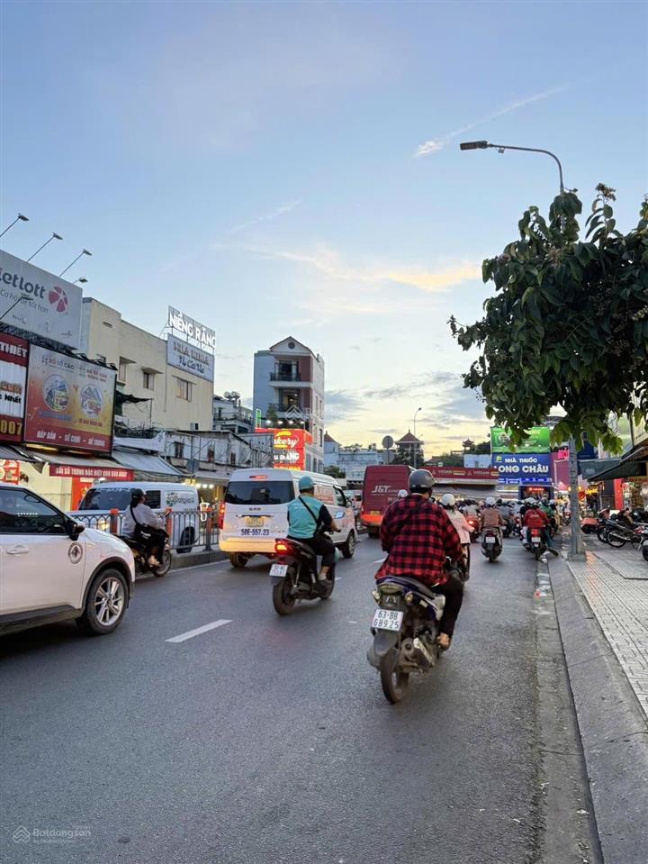 Nhà chính chủ mt phan văn trị ngay khu cityland  trệt lửng trên 71m2 đất  chỉ 8 tỷ 900 triệu