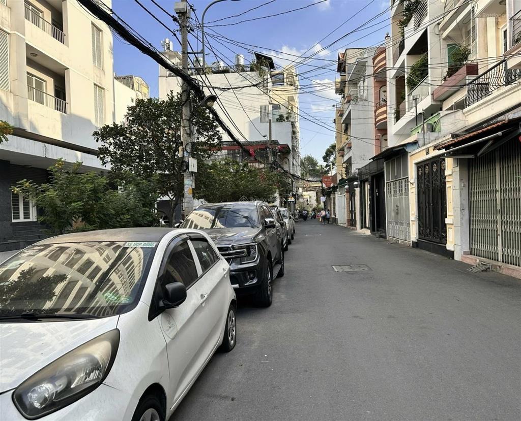 Hẻm nhựa 10m xe hơi tránh ngủ ngày đêm  nhà đẹp tô hiến thành quận 10.