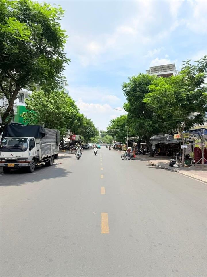 Bán nhà 2 mặt tiền rạch bùng binh  5 tầng btct  ngang 4m hiếm có  chỉ 11.7 tỷ tl