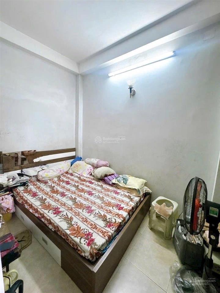 Căn góc nam kỳ khởi nghĩa quận 3  không lộ giới  4 tầng btct  ngang 4m.