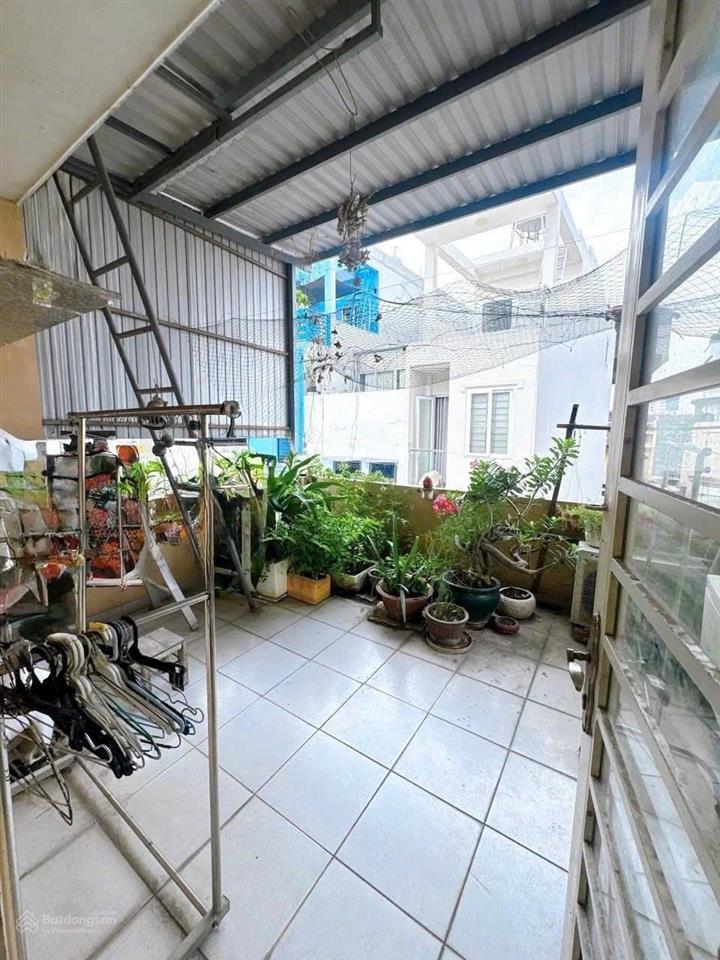 Căn góc nam kỳ khởi nghĩa quận 3  không lộ giới  4 tầng btct  ngang 4m.