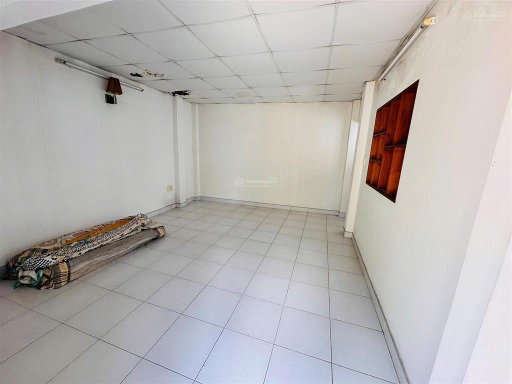 Góc 2mt hxh vĩnh viễn quận 10  4 tầng btct  ngang 4m  cách mt vĩnh viễn 30m