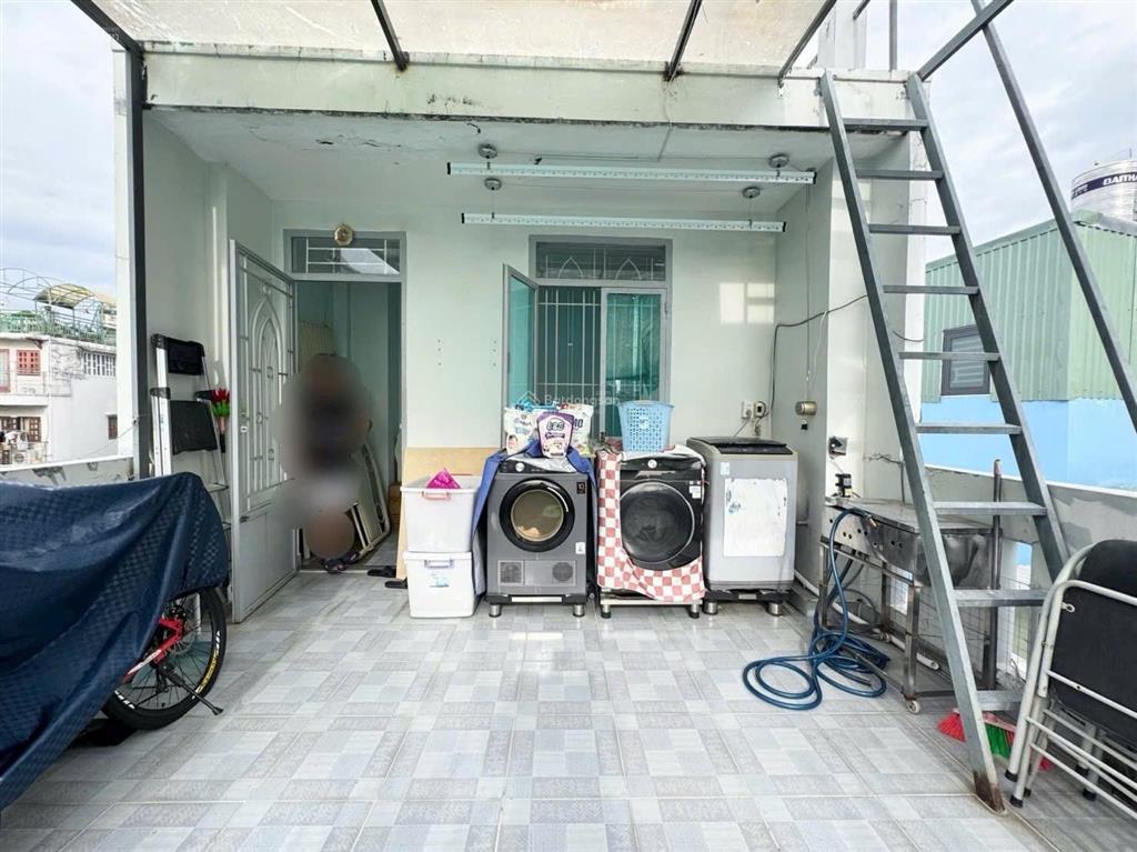 Bán nhà riêng tại bà hạt, 5,7 tỷ, 30m2, giá cực chất, view đẹp