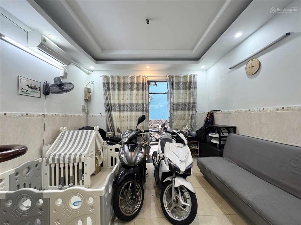 Bán nhà riêng tại bà hạt, 5,7 tỷ, 30m2, giá cực chất, view đẹp