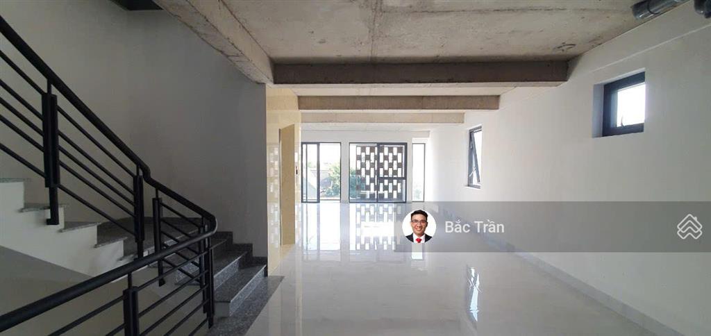 Chính chủ bán căn góc shophouse q2 fraser thảo điền, 5 tầng 1 sân thượng, 138m2