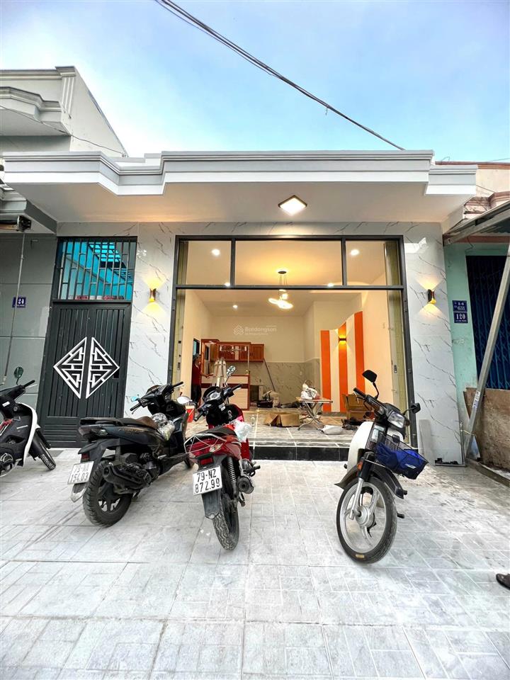 Bán nhà đẹp full nội thất , đường 10m . ngang 6m . 90m2 full đất ở .