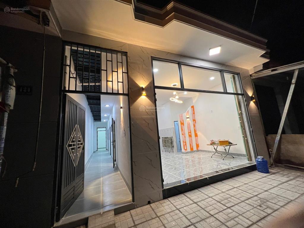 Bán nhà đẹp full nội thất , đường 10m . ngang 6m . 90m2 full đất ở .