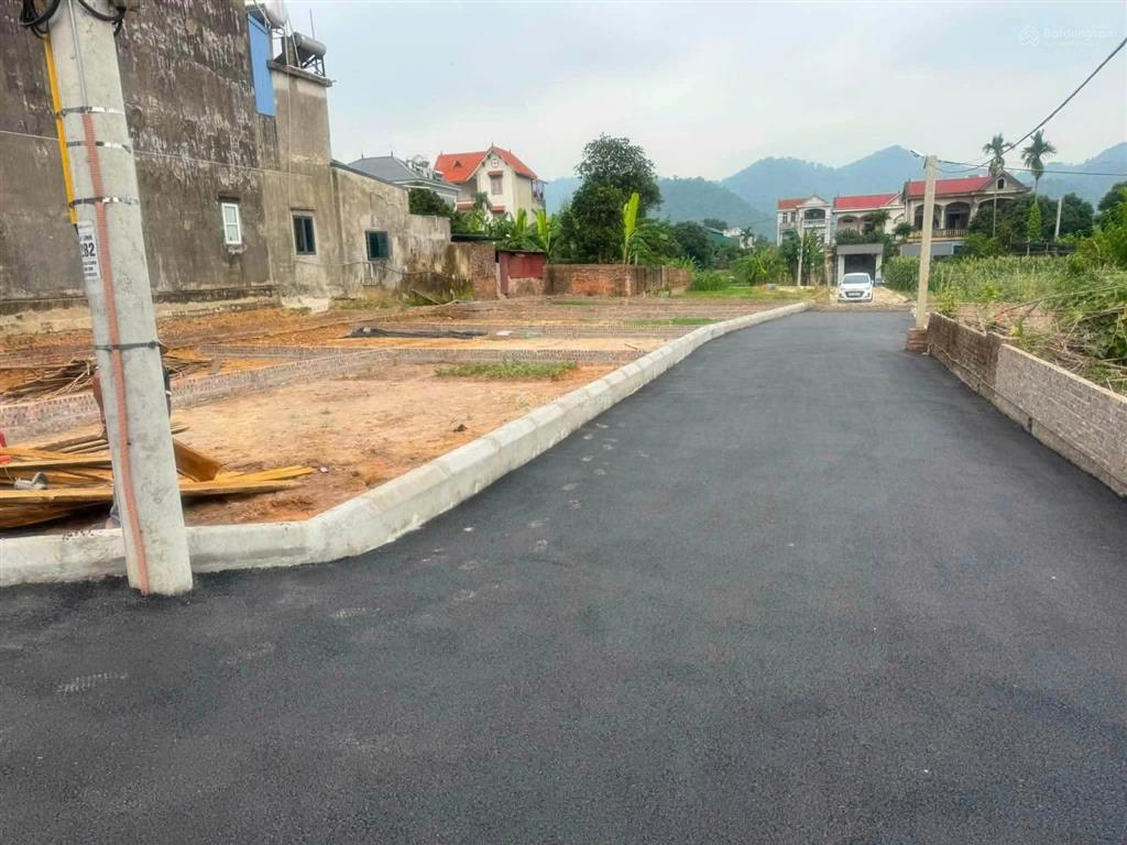 Bán đất tại phù linh, sóc sơn. diện tích 80m1, giá bán 1 tỷ 850 triệu.  đức quý 0987 725 ***