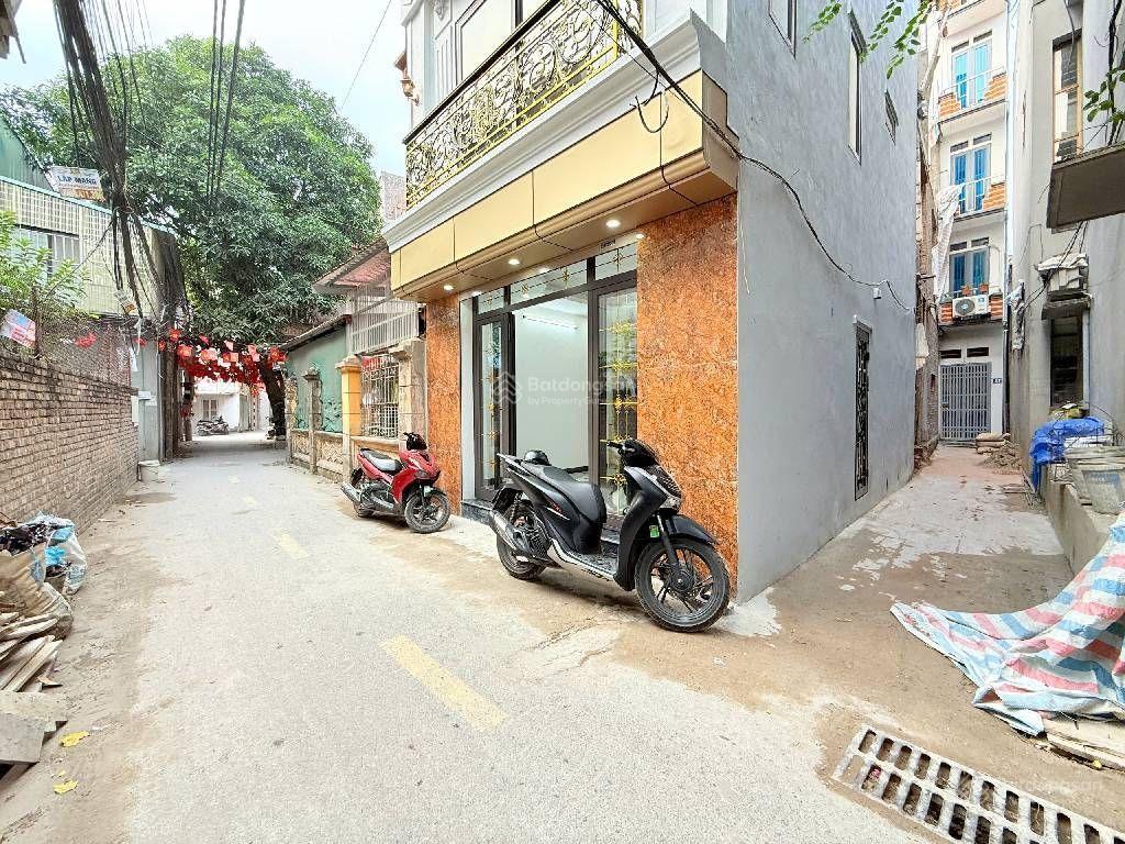 Chủ bán trực tiếp nhà này lĩnh nam 6,2 tỷ 35m,5 tầng,thang máy hiện đại cam kết hình ảnh thật, ôtô
