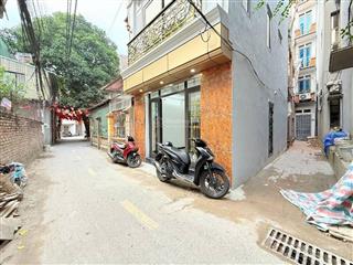 Chủ bán trực tiếp nhà này lĩnh nam 6,2 tỷ 35m,5 tầng,thang máy hiện đại cam kết hình ảnh thật, ôtô
