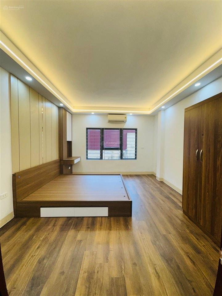 Mua nhà này phố nam dư tiết kiệm 3 tỷ ,5 tầng, 40m,3pn,ful nội thất, sổ đỏ chính chủ ko quy hoạch,