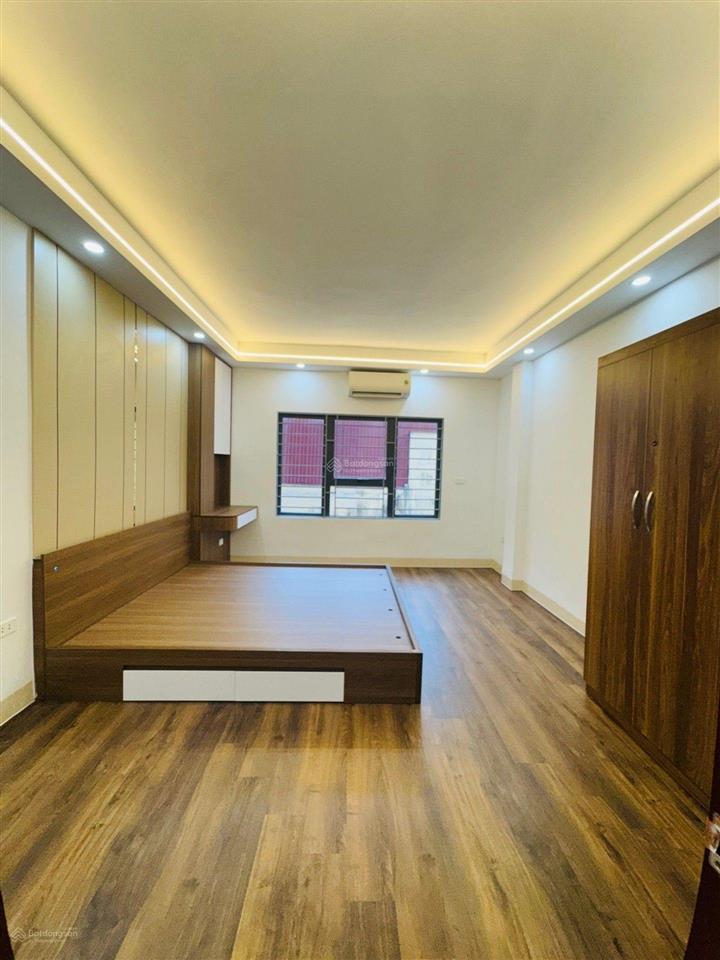 Mua nhà này phố nam dư tiết kiệm 3 tỷ ,5 tầng, 40m,3pn,ful nội thất, sổ đỏ chính chủ ko quy hoạch,