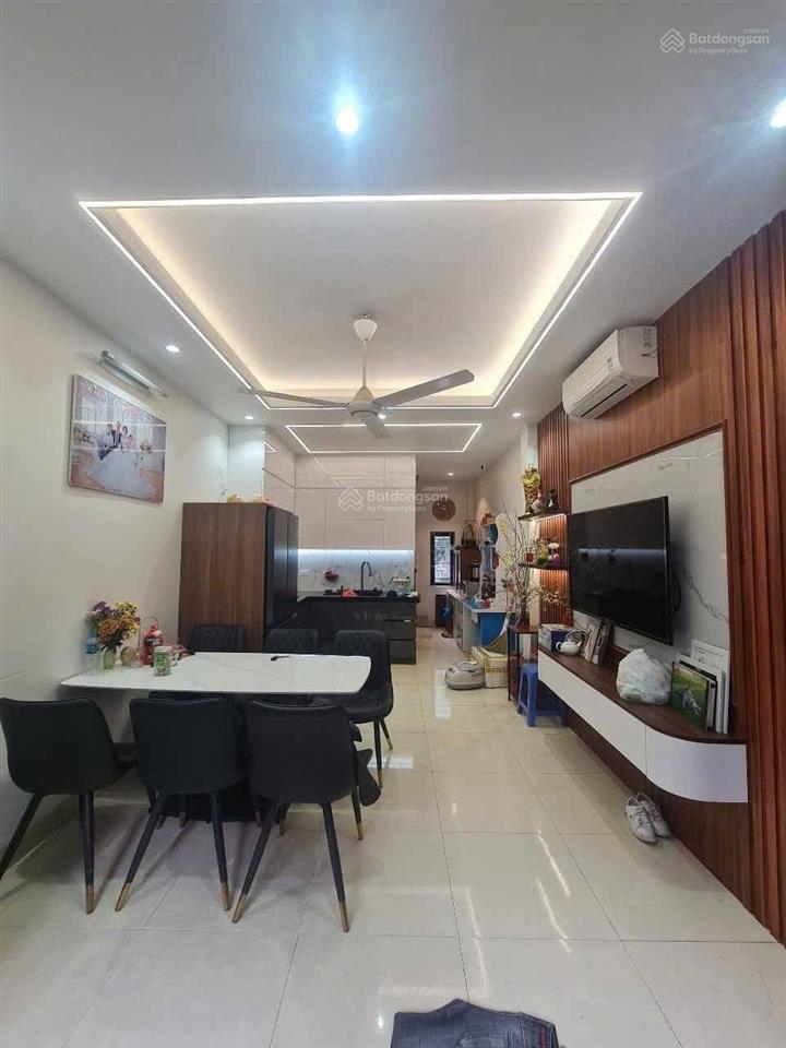Bán nhà thúy lĩnh như hình 30m2, 5 tầng, sổ đỏ, 4,85 tỷ. nhà cũ dân xây cách đây 8 năm