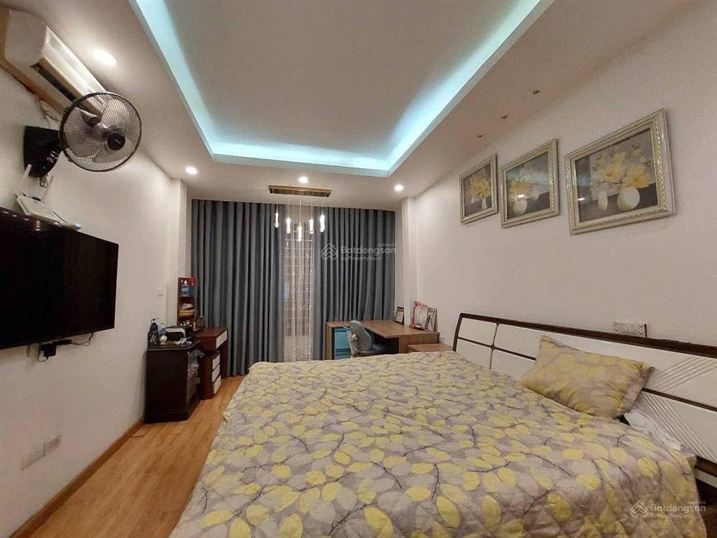 Bán nhà thúy lĩnh như hình 30m2, 5 tầng, sổ đỏ, 4,85 tỷ. nhà cũ dân xây cách đây 8 năm