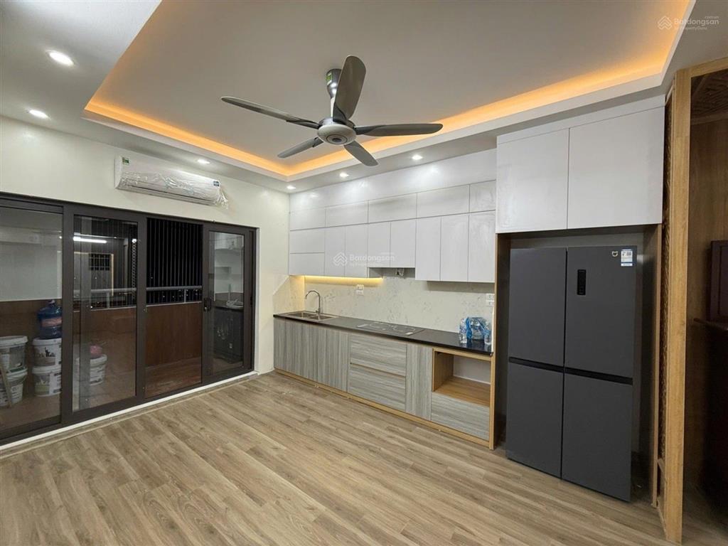Chính chủ bán căn nhà296 lĩnh nam hoàng mai, hà nội giá chỉ 5,85 tỷ diện tích 84m
sđcc