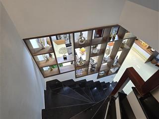 Bán nhà nam dư,lĩnh nam sổ đỏ riêng 60m cả sân 5 tầng ,7,6tỷ ,, như hình ,ko qh,ko lỗi lầm ,2 ôtô