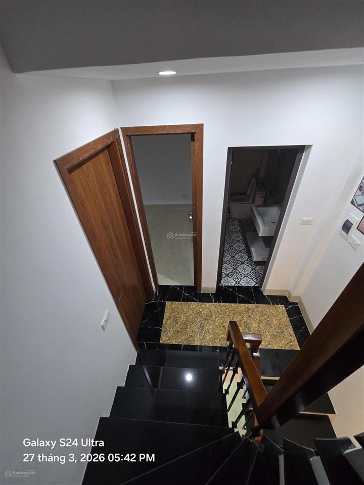 Bán nhà nam dư,lĩnh nam sổ đỏ riêng 60m cả sân 5 tầng ,7,6tỷ ,, như hình ,ko qh,ko lỗi lầm ,2 ôtô