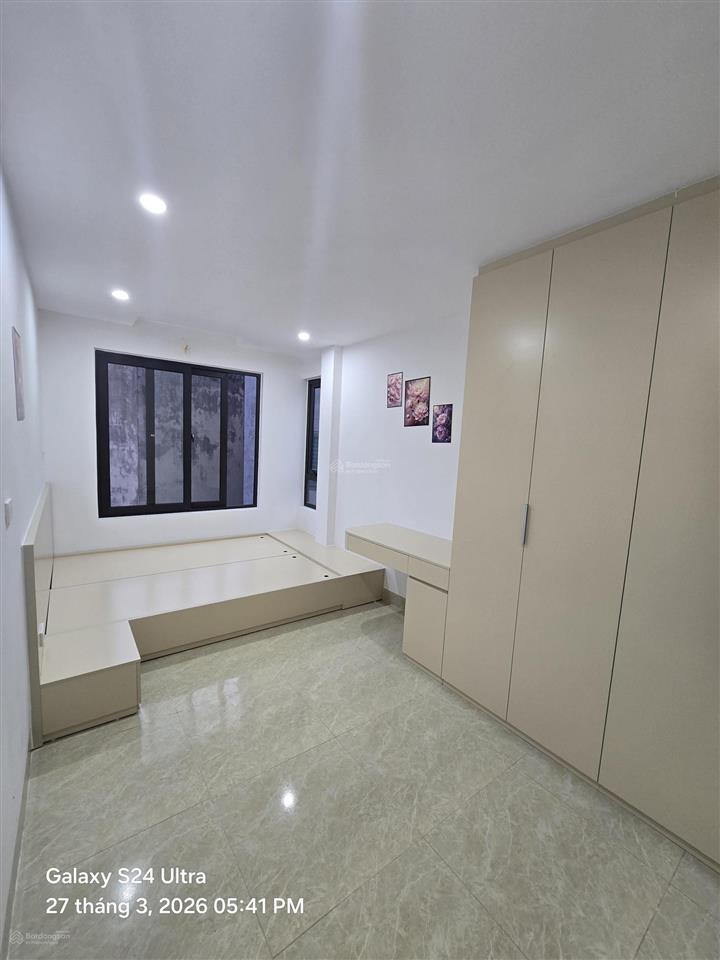 Bán nhà nam dư,lĩnh nam sổ đỏ riêng 60m cả sân 5 tầng ,7,6tỷ ,, như hình ,ko qh,ko lỗi lầm ,2 ôtô