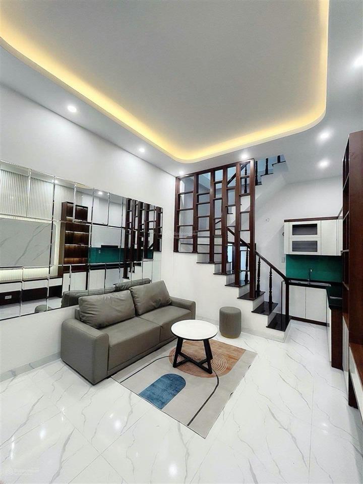 Gần trường đh kinh doanh công nghệ hn 36m2  5 tầng  full nội thất  chỉ 6.4 tỷ