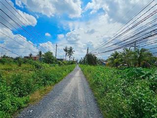 Chủ cần tiền bán 6x25, 134m2 thổ cư, cách tt đức hòa 1,5km, đường xe hơi, giá 520 triệu, sổ hồng