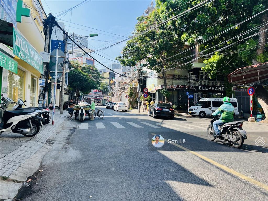 Bán nhà 2 tầng đường huỳnh thúc kháng, gần chợ xóm mới, gần tô hiến thành, khu vực du lịch sầm uất