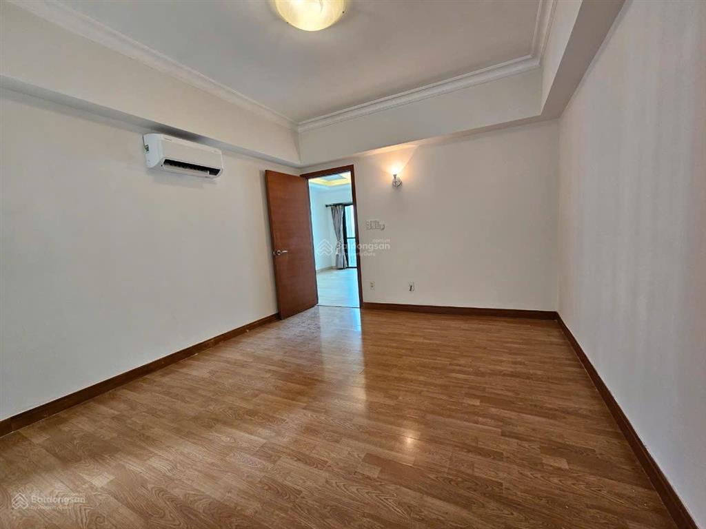 Cho thuê cantavil an phú q.2, cách metro 3p, 120m2, 3pn, 2 ban công rộng, chỉ 20tr/th, phí ql rẻ