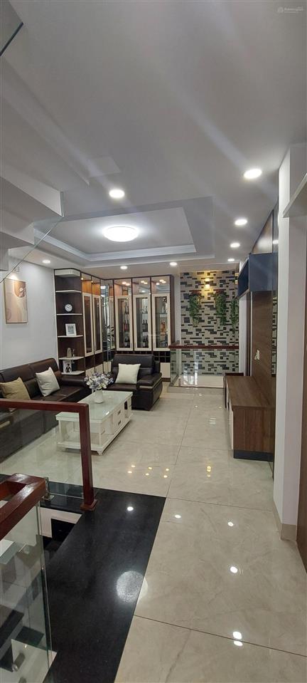 Kinh doanh đỉnh tiện ích bủa vây đường nhựa 8m  5 tầng dương quảng hàmkhu vực nhiều khách tìm.