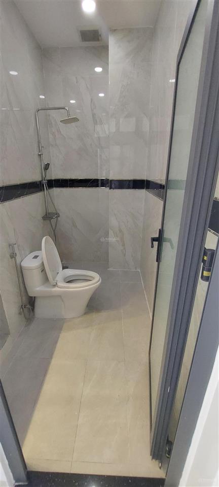 Kinh doanh đỉnh tiện ích bủa vây đường nhựa 8m  5 tầng dương quảng hàmkhu vực nhiều khách tìm.