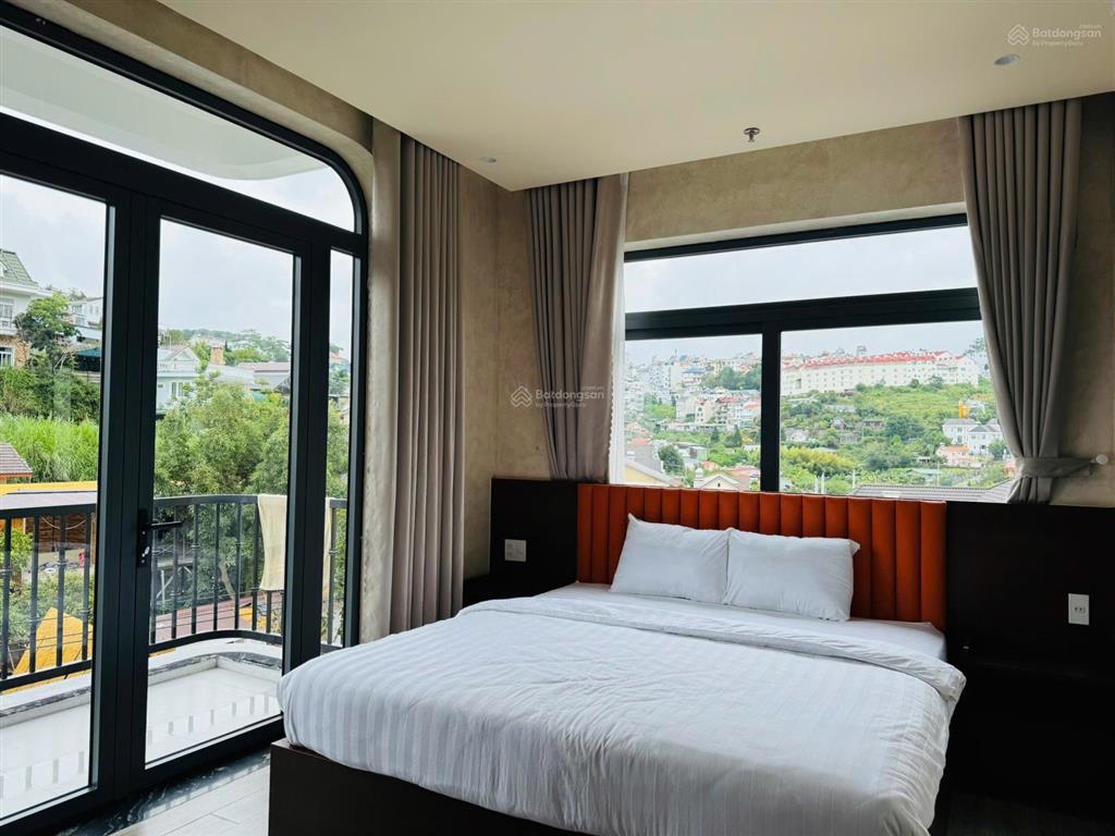 Bán nhanh khách sạn 2 mặt tiền đường an bình phường xuân hương, sẵn khách thuê 100tr/tháng