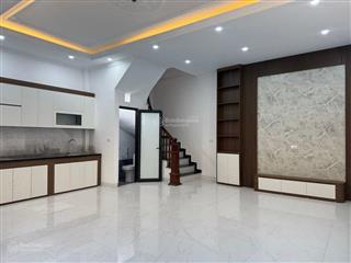 Bán gấp nhà mặt phố tại thị trấn văn điển, 4,1 tỷ, 12 m2