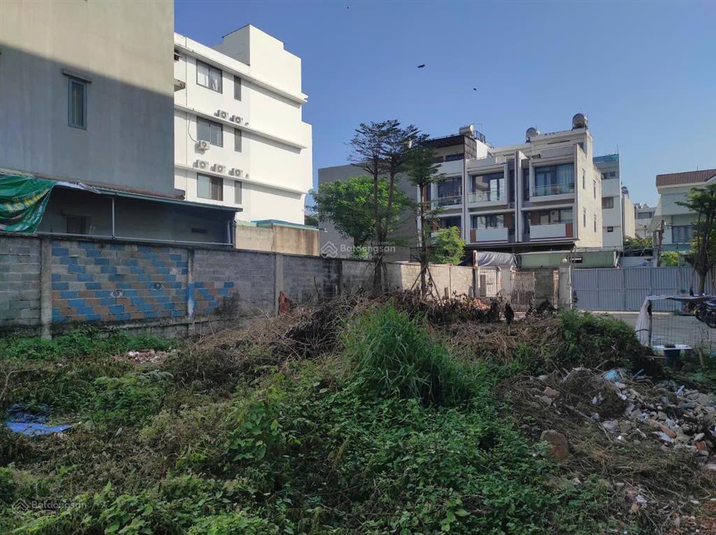 Mua đất biệt thự tặng thêm đất làm sân vườn hồ bơi