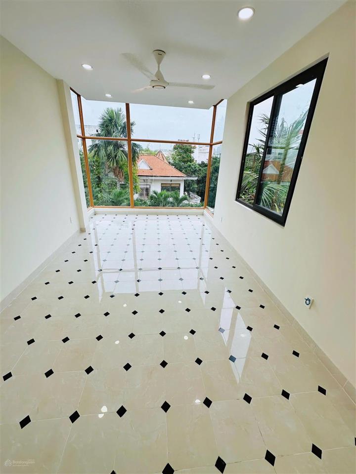Bán nhà phố mặt tiền kinh doanh phường thảo điền