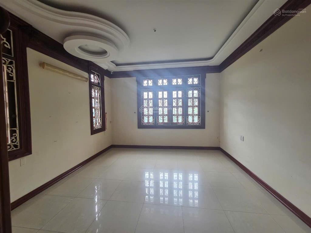 Cho thuê villa góc 2 mặt tiền thảo điền, vị trí siêu đẹp