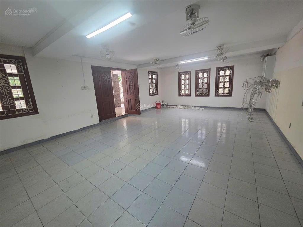 Cho thuê villa góc 2 mặt tiền thảo điền, vị trí siêu đẹp