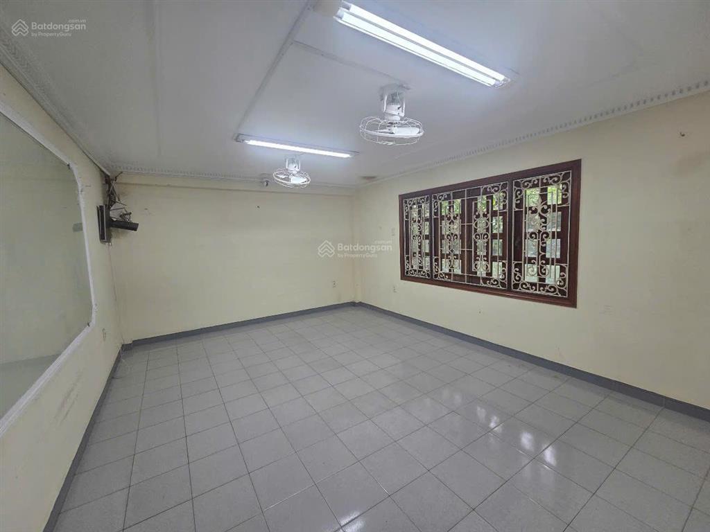 Cho thuê villa góc 2 mặt tiền thảo điền, vị trí siêu đẹp