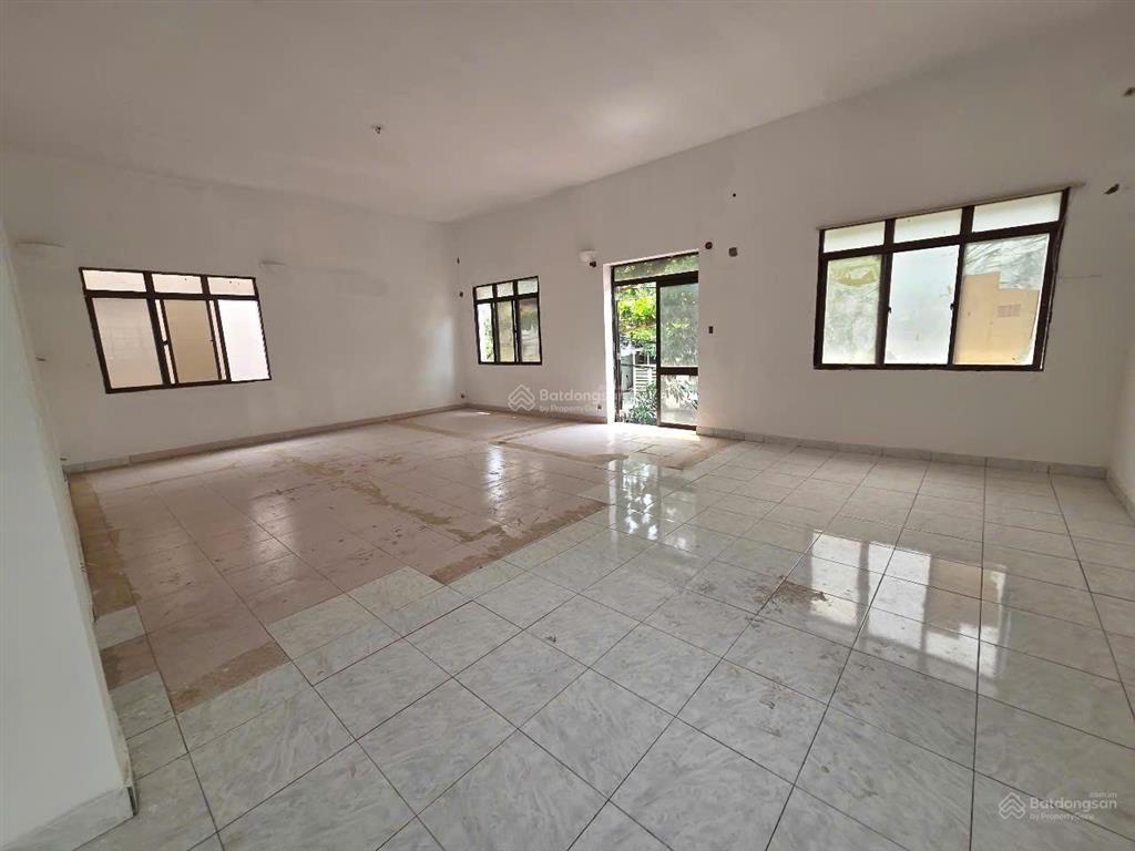 Cho thuê vila góc 2 mặt tiền thảo điền quận 2