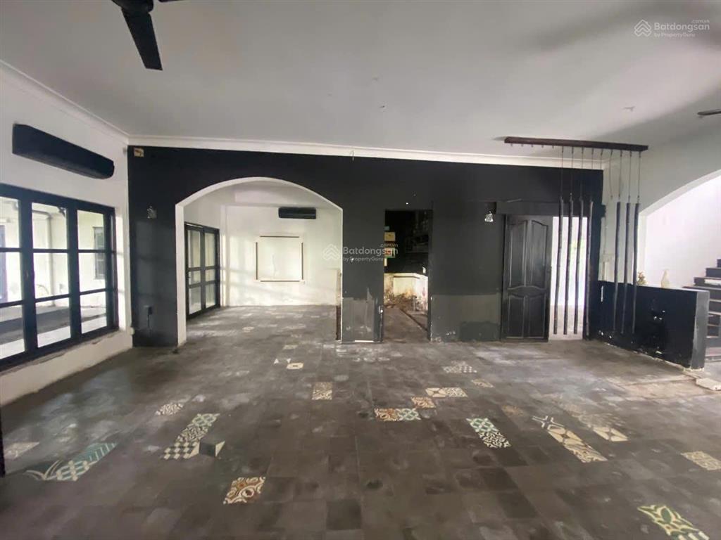 Cho thuê vila sân vườn thảo điền giá siêu tốt
