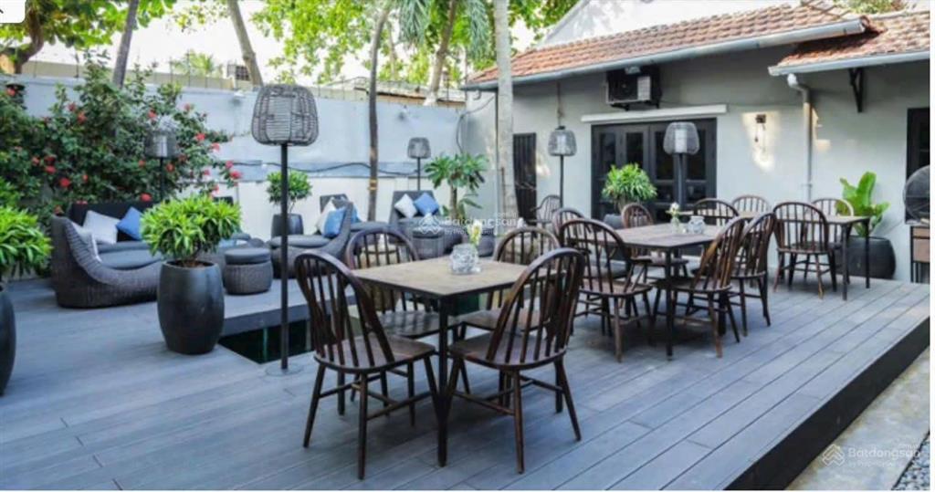 Cho thuê vila sân vườn thảo điền giá siêu tốt