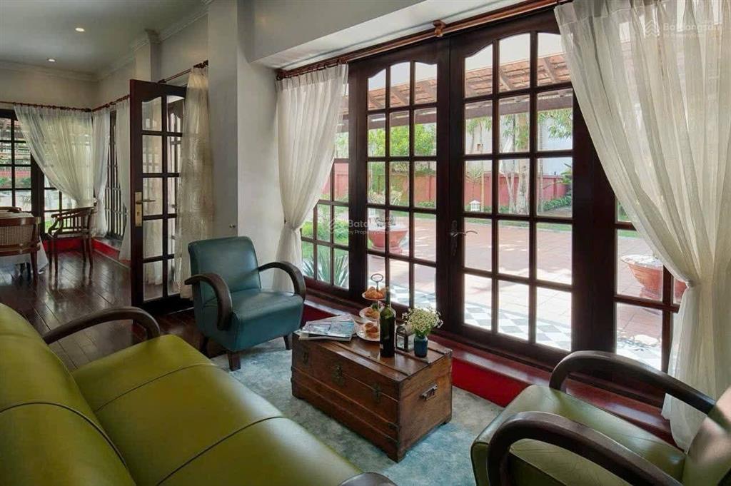 Cho thuê biệt thự sân vườn xuân thủy, thảo điền